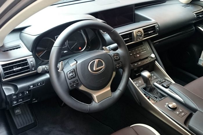 Több téren is tökéletesebb az idei Lexus IS 4 b02