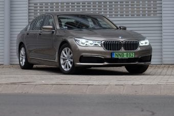Zöld király: BMW 740e