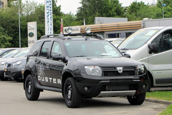 Kispályás gengsztereknek: ültetett Dacia Duster 1