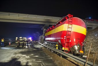 Megrendítő fotók az M1-esen történt halálos balesetről