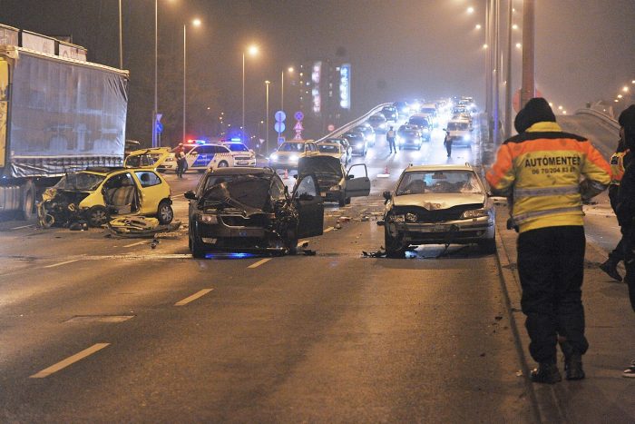 Megrázó fotók a budapesti tömegbalesetről 5 | Vezess Megrázó fotók a budapesti tömegbalesetről 5