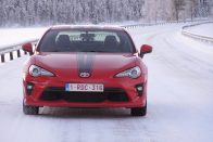 GT86, az elérhető élményautó 35