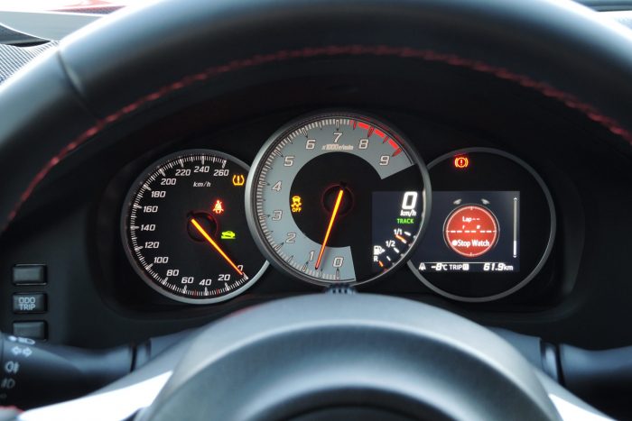 GT86, az elérhető élményautó 4 A jobban felszerelt modellkbe 4,2 colos képernyő kerül a műszerfalra