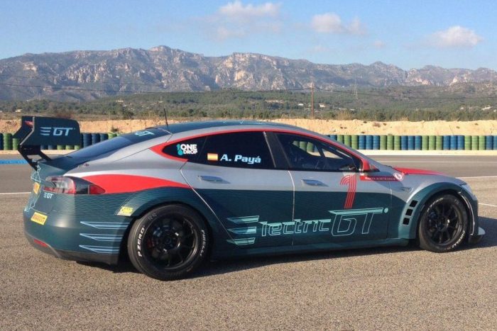 Versenyautó épült a Teslából, iszonyat, mire képes 6 | Vezess electric-gt-tesla-p100d-3-e1481681029990