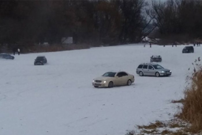 Életükkel játszanak a marosvásárhelyi autósok