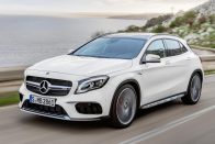 Mercedes GLA: krómban újult a crossover 126