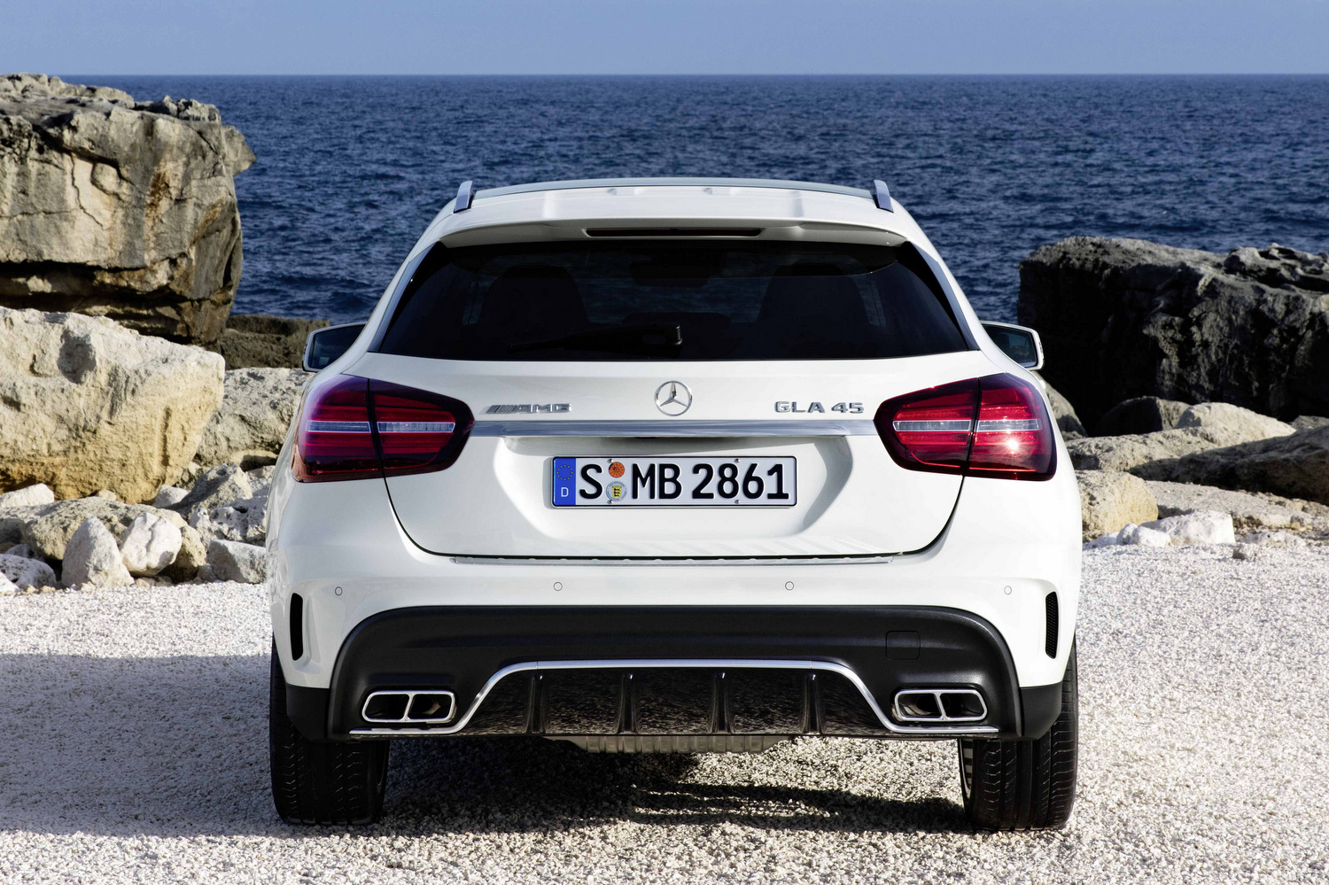 Mercedes GLA: krómban újult a crossover 110