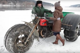 Háromkerekű szörny, ami a tél szemébe röhög