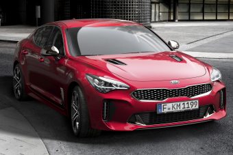 Kia Stinger: prémium betolakodó