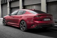 Kia Stinger: prémium betolakodó 32