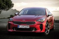 Kia Stinger: prémium betolakodó 26