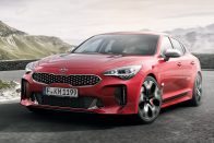 Kia Stinger: prémium betolakodó 28