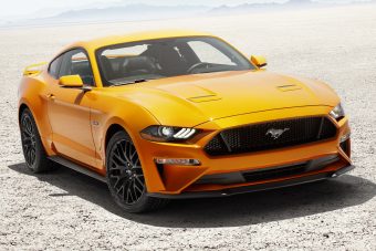 Figyelni fog a gyalogosokra a Ford Mustang