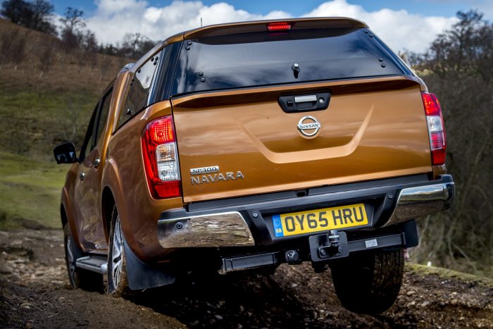 Ezekkel a hibákkal indult 2017 1 nissan_np300_navara_double_cab_85