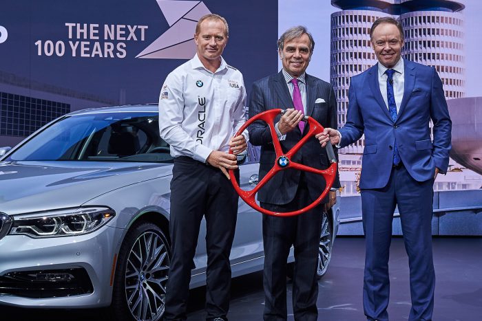 Ilyen BMW kormányt még nem láttál