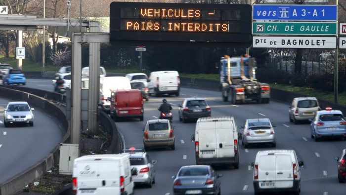 Azért ezen a szmogriadón még volna mit finomítani 3 Európa más vidékein arra használják a szabadon szerkeszthető szövegű információs táblákat, amire valók