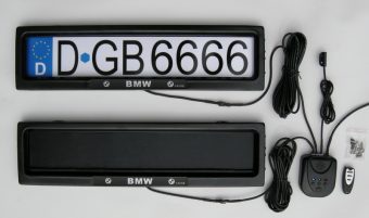 Ezt a trükkös rendszámot még James Bond is megirigyelné