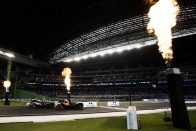 F1: Durva baleset a gálaversenyen – videó 30