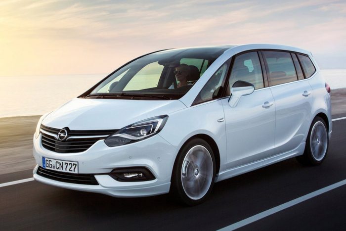 Új arc a régi testen: Opel Zafira 121