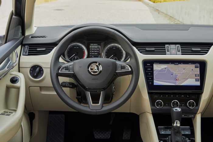 Élőben barátságosabb a törtszemű Skoda Octavia 5 A beltérben csak apróságok változtak