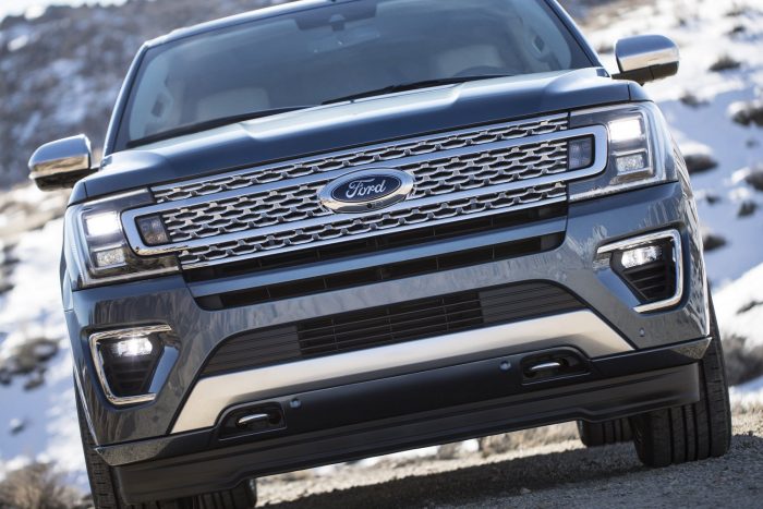 Ford Expedition: nagycsaládos felfedezőknek 9 Opciós a LED világítás