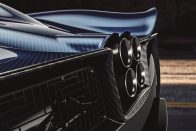 Pagani Huayra Roadster: nem is létezhetne, olyan 37