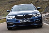 Megérkezett a BMW nagy kombija, az 5-ös Touring 51