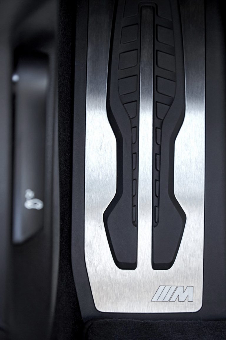 091-P90246859-highRes