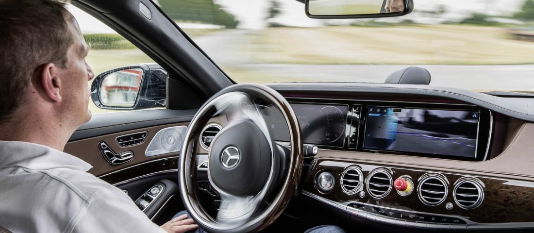 A Mercedes is beszáll az Uber robotautó-projektjébe