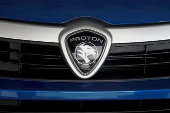 Újabb autógyártót kebelezne be a PSA