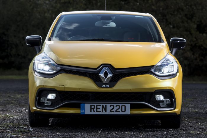 Lusta légzsákok, repedő féknyergek 1 1-renault_clio_r.s._220_trophy_89