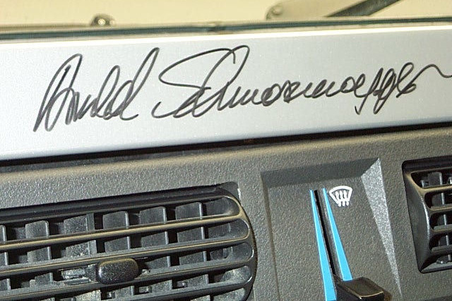 Vedd meg Schwarzenegger terepjáróját