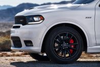 Dodge Durango SRT: versenytempó hat főre 33