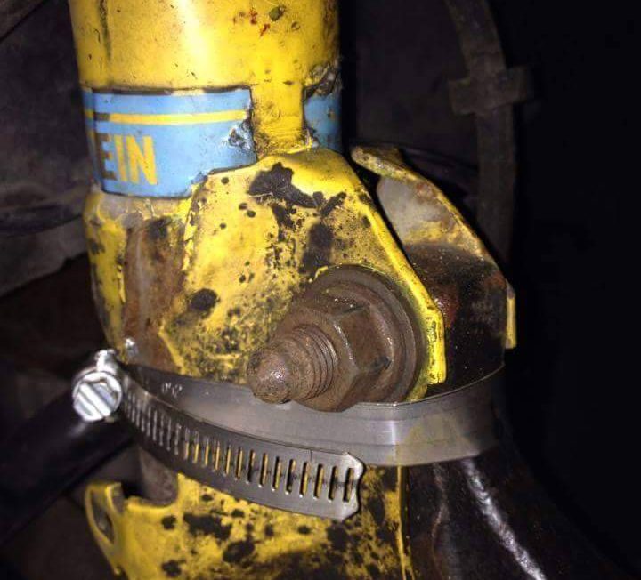 Ezt a tákolást látva sírva fakad a normális szerelő 4 | Vezess 12177754_1070458766319858_551820955_n