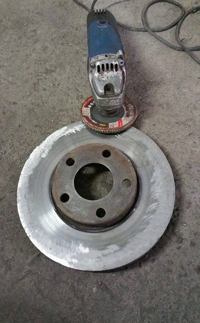 Ezt a tákolást látva sírva fakad a normális szerelő 10 | Vezess 16603110_1420618031303970_3705641626270326003_n