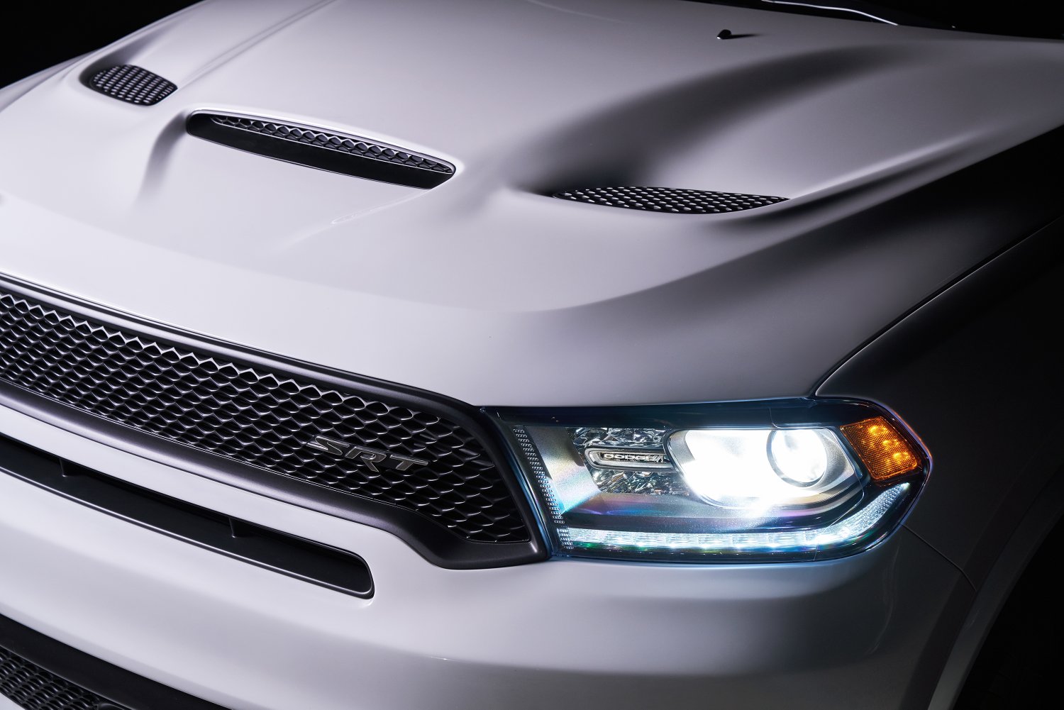 Dodge Durango SRT: versenytempó hat főre 11