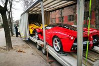 Pokolian magas áron kelhet el ez a különleges LaFerrari 4