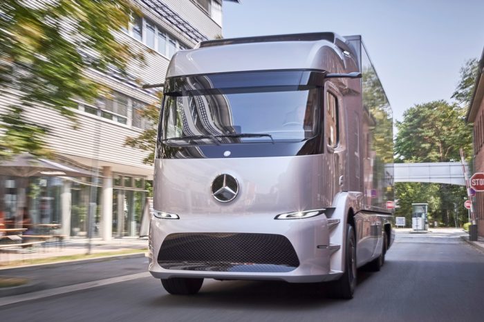 Hamarosan tesztelhetik a Mercedes elektromos teherautóját