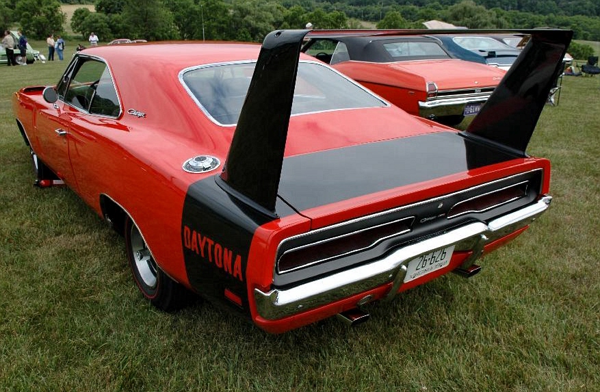 Top 10 – Legendás hátsó szárnyak 9 Dodge Charger Daytona