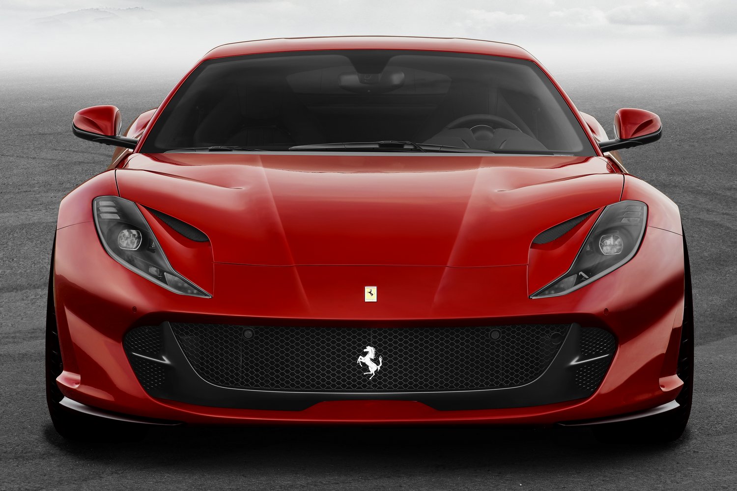 Ferrari 812 Superfast: elképesztő csúcsmodellel újít Modena 7