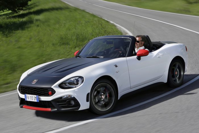 Itt megtalálod a világ legjobb autóját 4 Fiat/Abarth 124 Spider