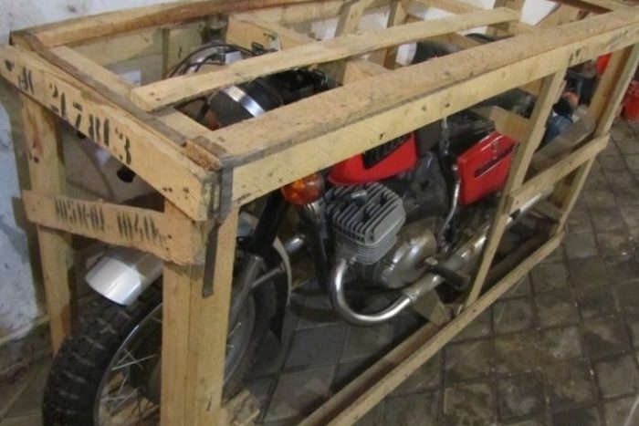 Ritka kincsre bukkantak egy orosz garázs mélyén 6 | Vezess 3-003_full (1)