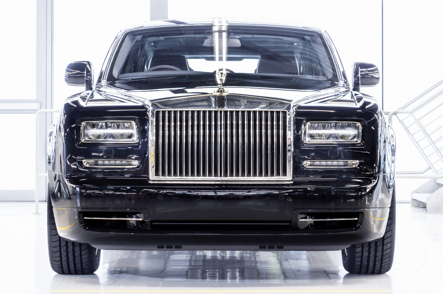 Véget ért a Rolls-Royce Phantom gyártása 7