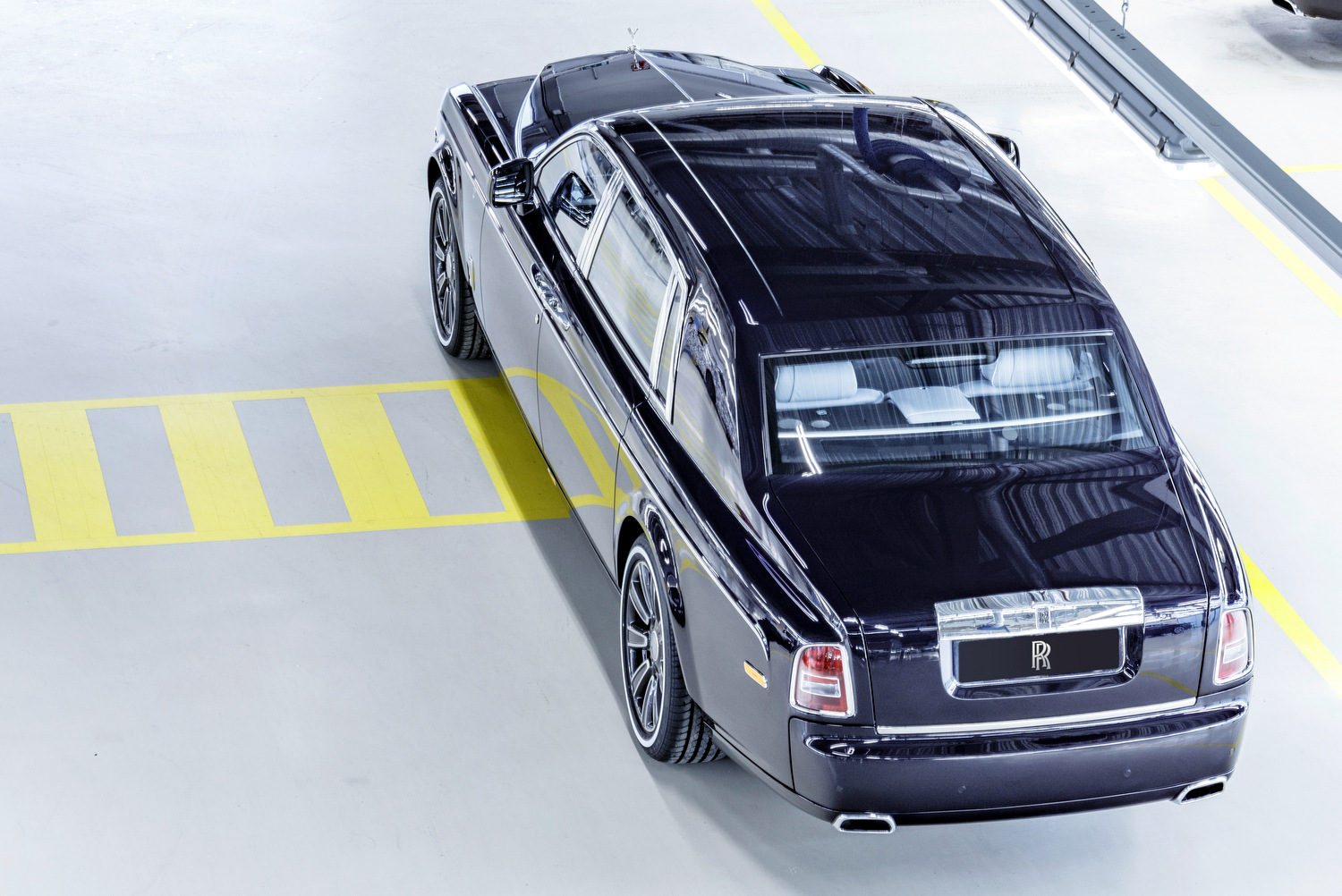 Véget ért a Rolls-Royce Phantom gyártása 8