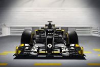 F1: A Renault a másik McLaren-pilótát akarta 23