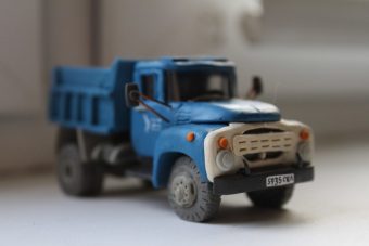 Most pedig csodáljunk együtt egy gyurma-ZIL-t