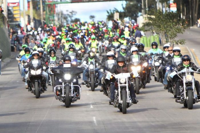 Harmincezer motoros indult zarándokútra