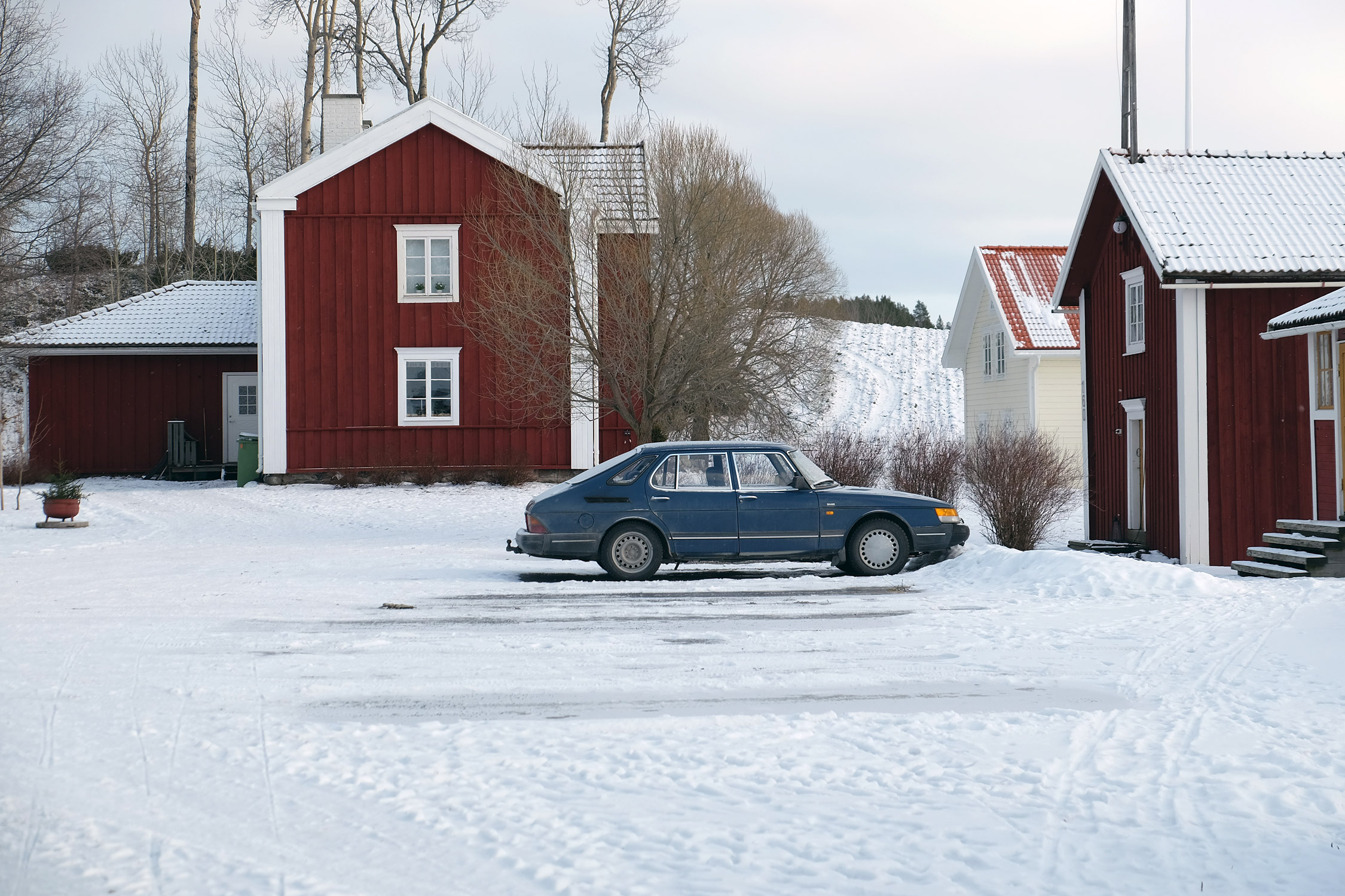 Korcsolya szmokingban: Volvo V90 Cross Country 41