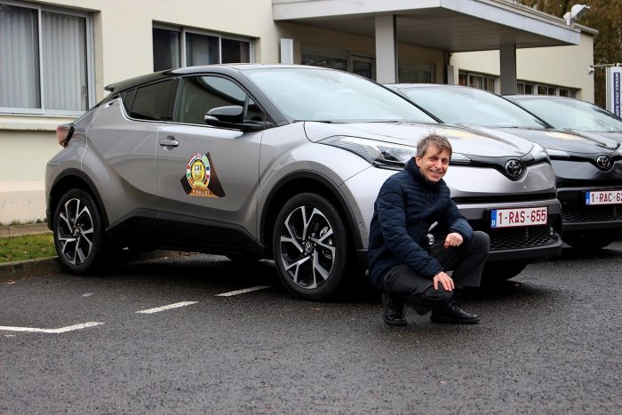 Szavazz! Melyik legyen Az Év Autója? 6 Figyelemfelkeltő megjelenés, jó minőségű utastér és remek vezethetőség a Toyota C-HR előnyei