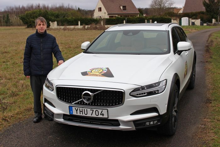Szavazz! Melyik legyen Az Év Autója? 7 Vonzó megjelenést, tágas, jó minőség utasteret, és végtelen mennyiségű biztonsági extrát vonultat fel a Volvo S90/V90 páros